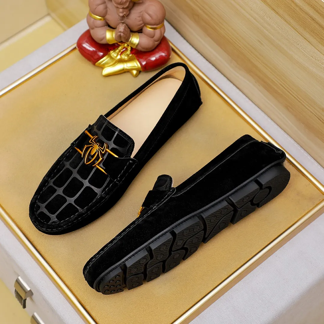 Men's shoes💰360💰🕷🕷️【 GUCCI 】Gucci's best-selling trendy men's casual slip-on shoes🇨🇳Official website original 1:1 mold opening💯Original quality, fine workmanship☘Fashionable and versatile, perfect last shape, comfortable on the feet🍓Trendy men's recommended model, imported cowhide on the top layer🎋High-quality pigskin lining, rubber wear-resistant and non-slip outsole, high-end atmosphere, worth owning🍉Optional 38-45
